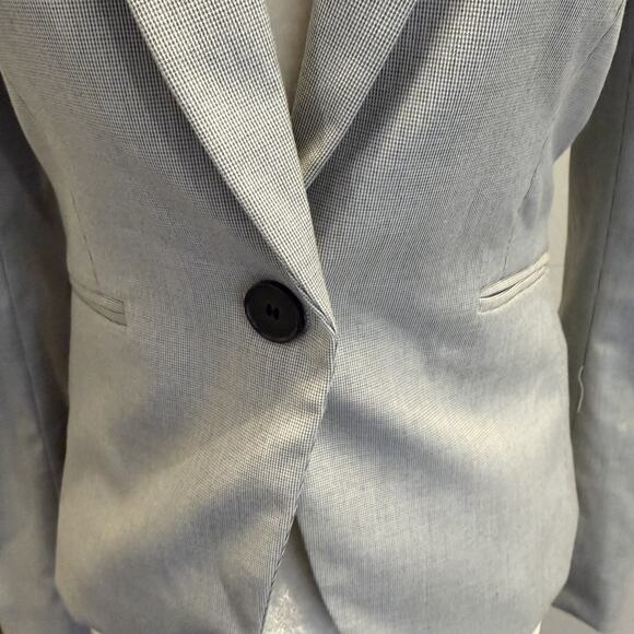 H&M Women’s Sz 4 Classic Fitted Blazer Jacket Light Gray - Picture 2 of 7